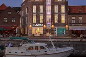 Alojamiento - Hotel Dux