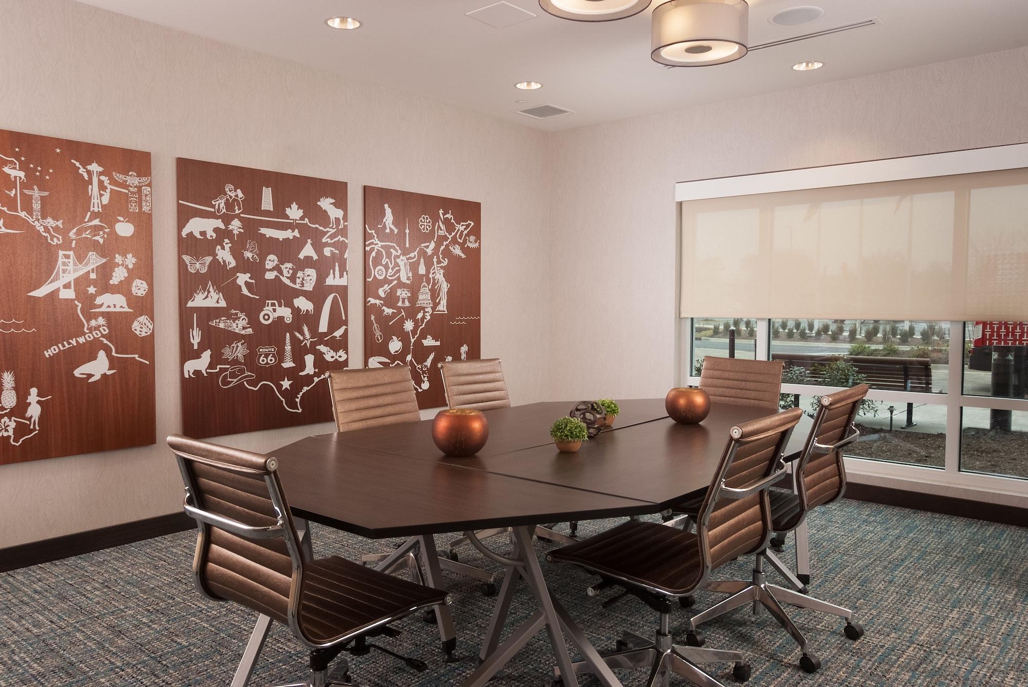 Sala de Reuniones TownePlace Suites Charleston Airport/Convention Center
