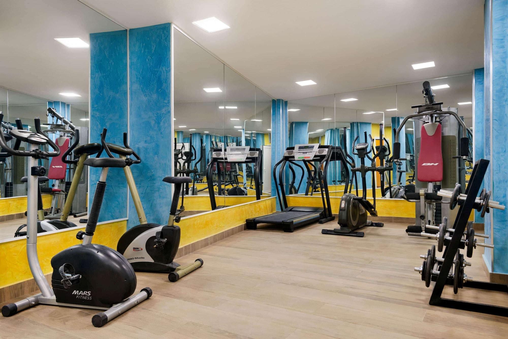 Gimnasio Days Hotel & Suites Dakar