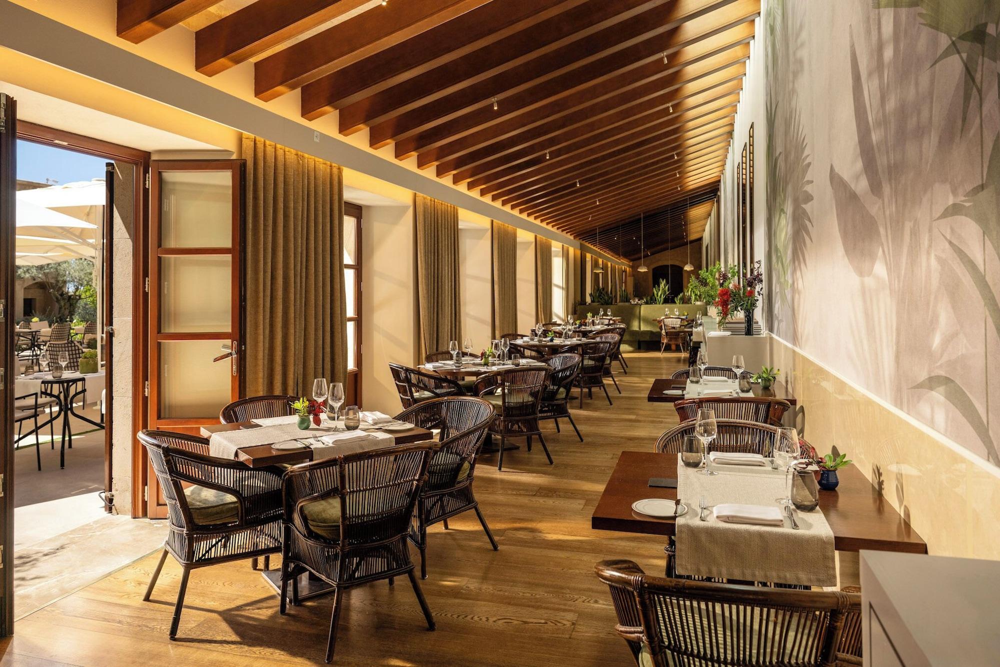 Restaurant Castell Son Claret - The Leading Hotels of the World