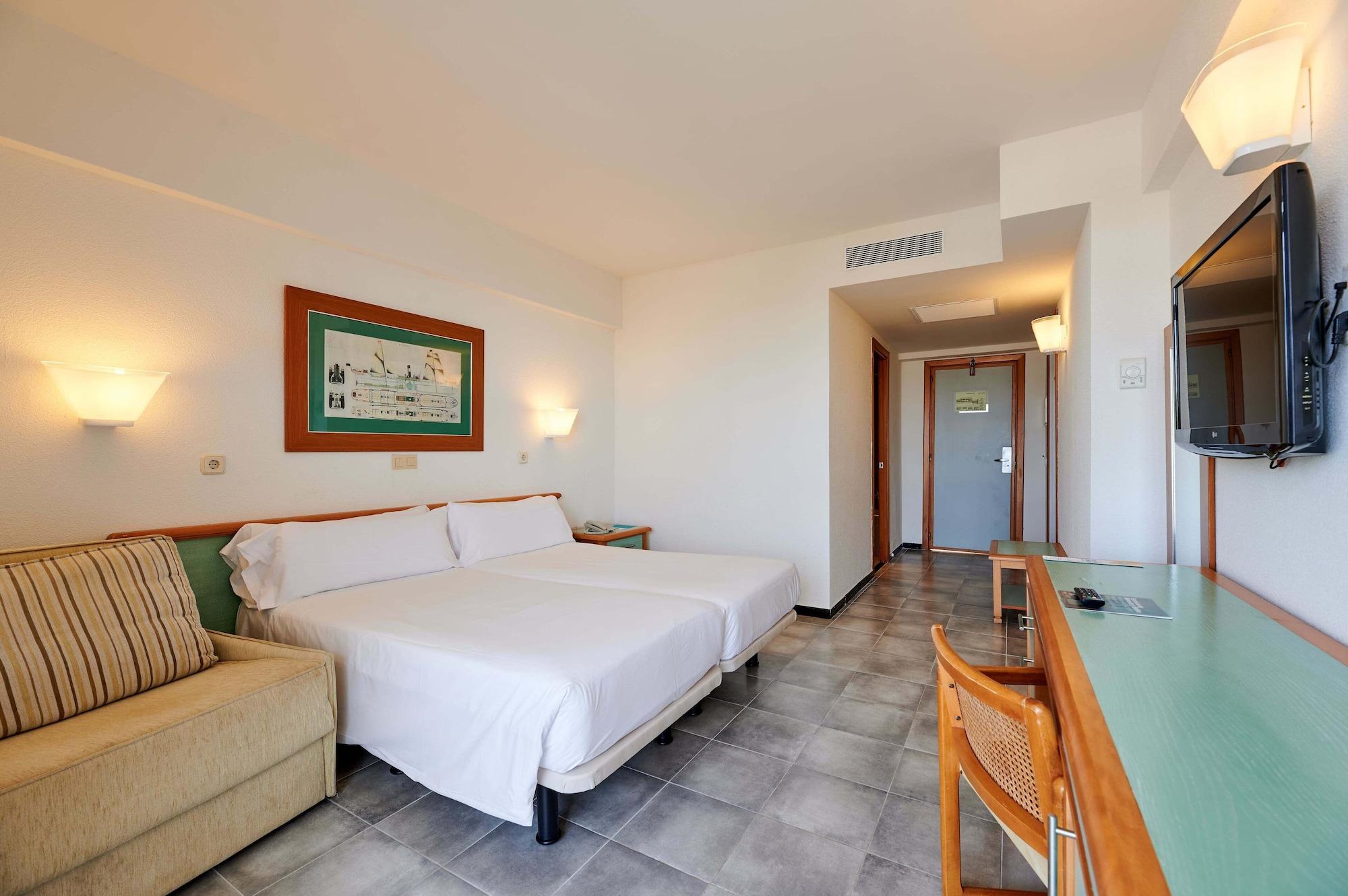 Habitación AluaSun Cala Antena – All Inclusive