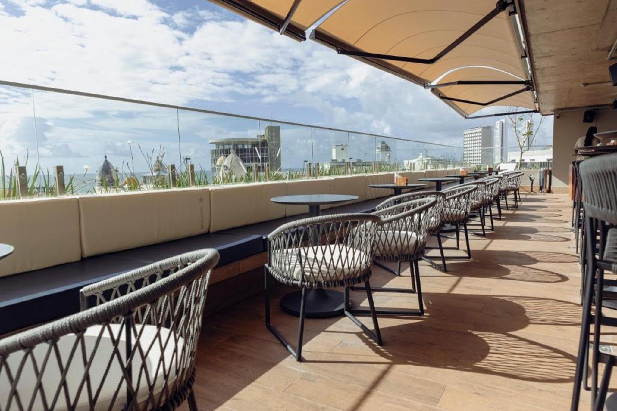 Bar/Salón Motto By Hilton Recife