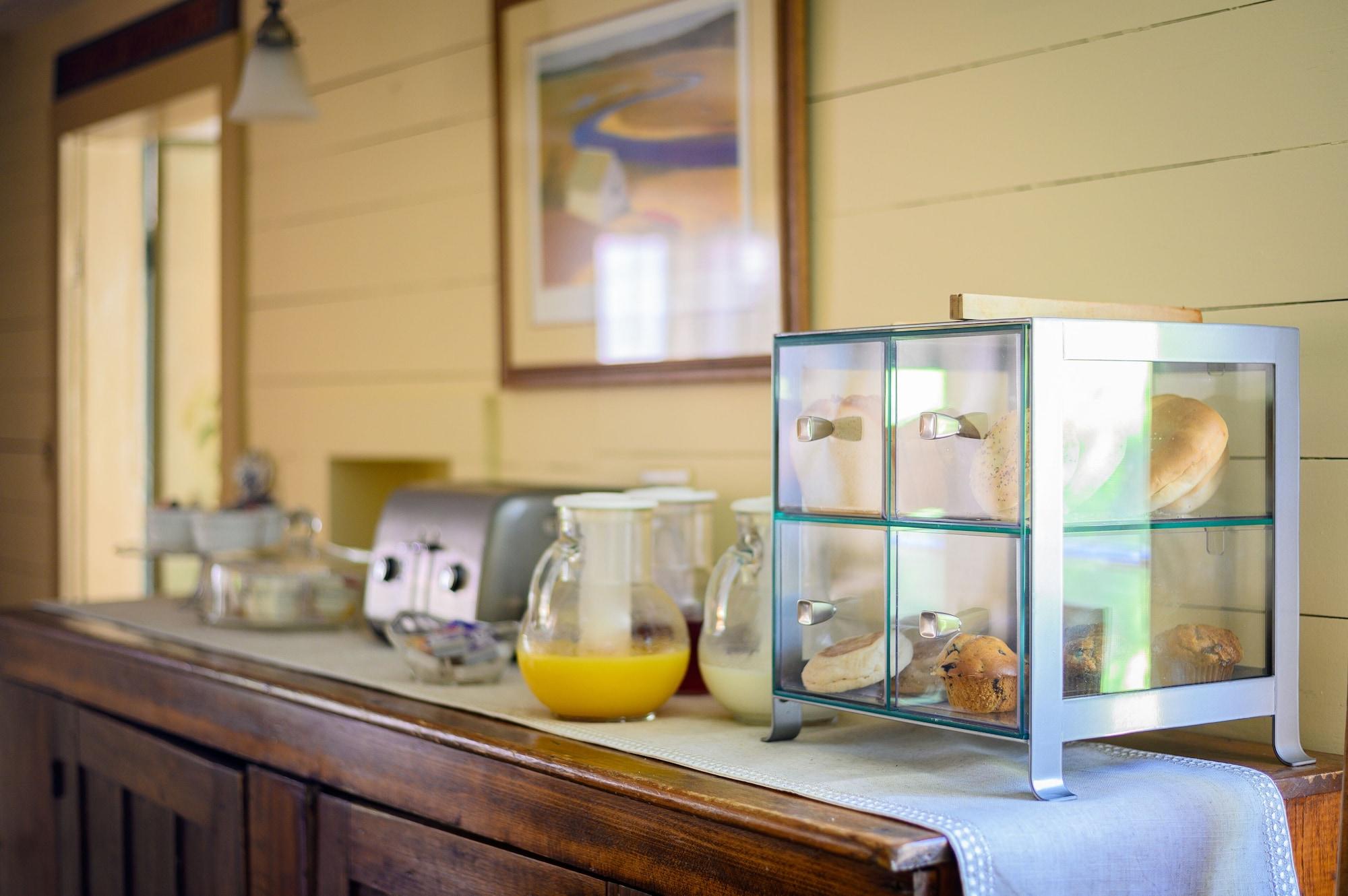 Restaurant Isaiah Hall Bed & Breakfast Inn