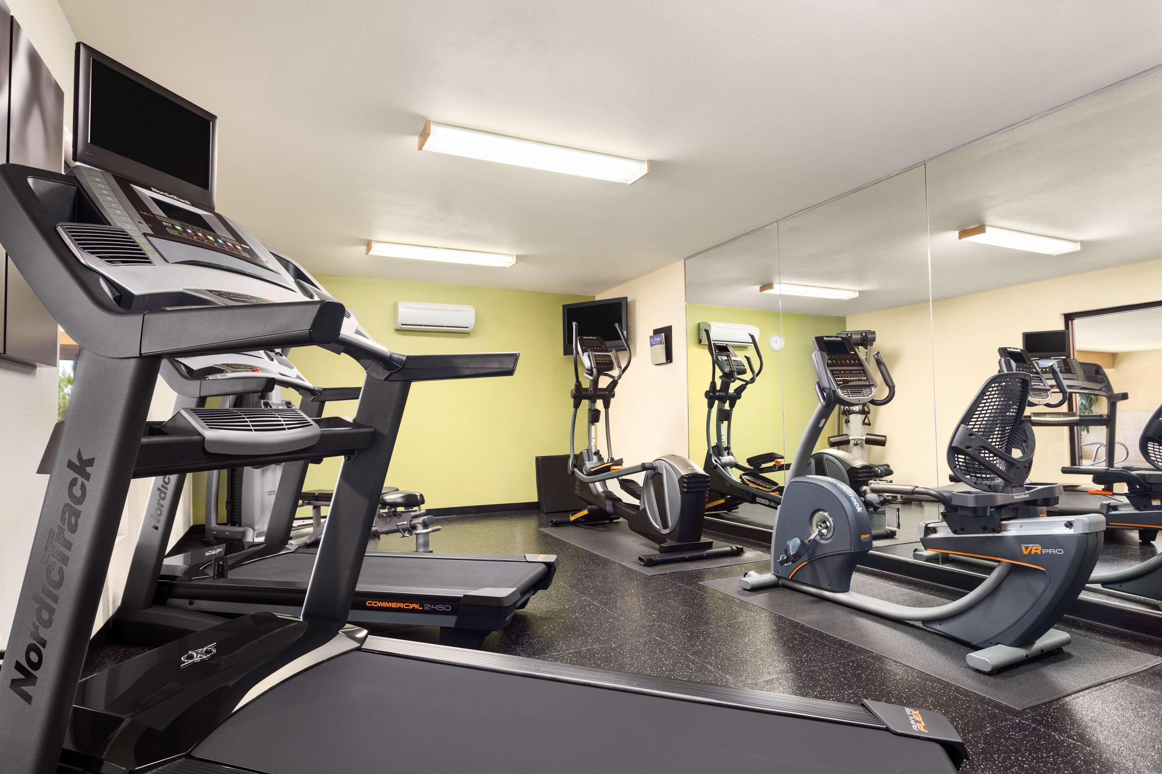 Gimnasio Hawthorn Extended Stay by Wyndham Hobbs