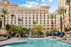 Alojamiento - One mile from Vegas Strip - Dazzling Vegas Views - Wyndham Grand Desert-2 Bd Dlx