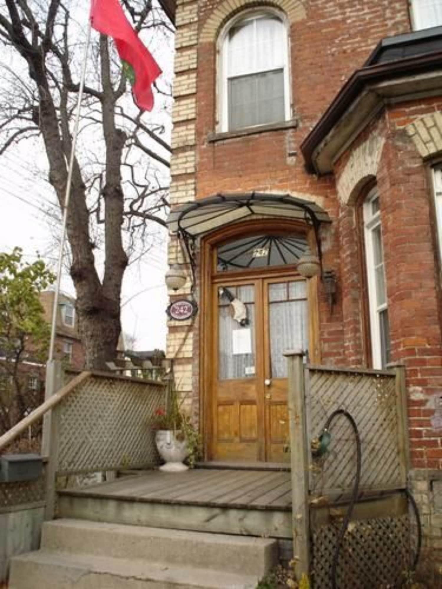Varios Pimblett's Downtown Toronto B&B