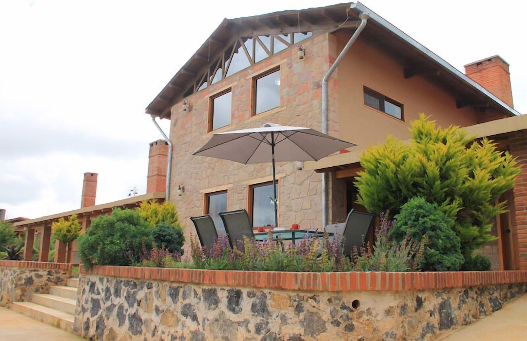 Varios Hotel y Cabañas Mountain Lodge