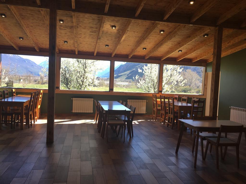 Bar/Salón Fitz Roy Hosteria de Montaña