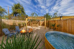 Renta temporal - Modern Retreat • Private Pergola • Pool • Fire Pit