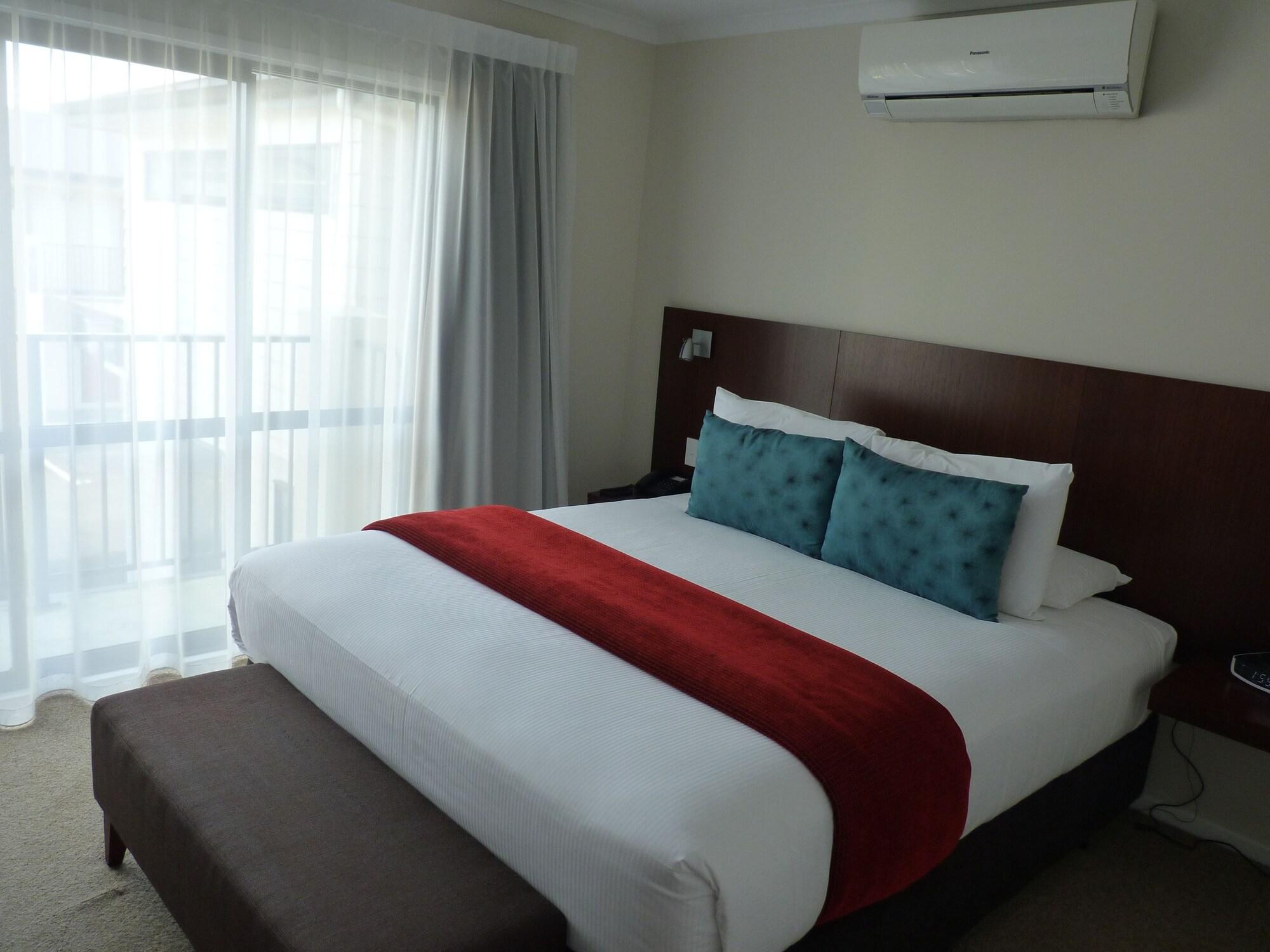 Varios Astra Motor Lodge