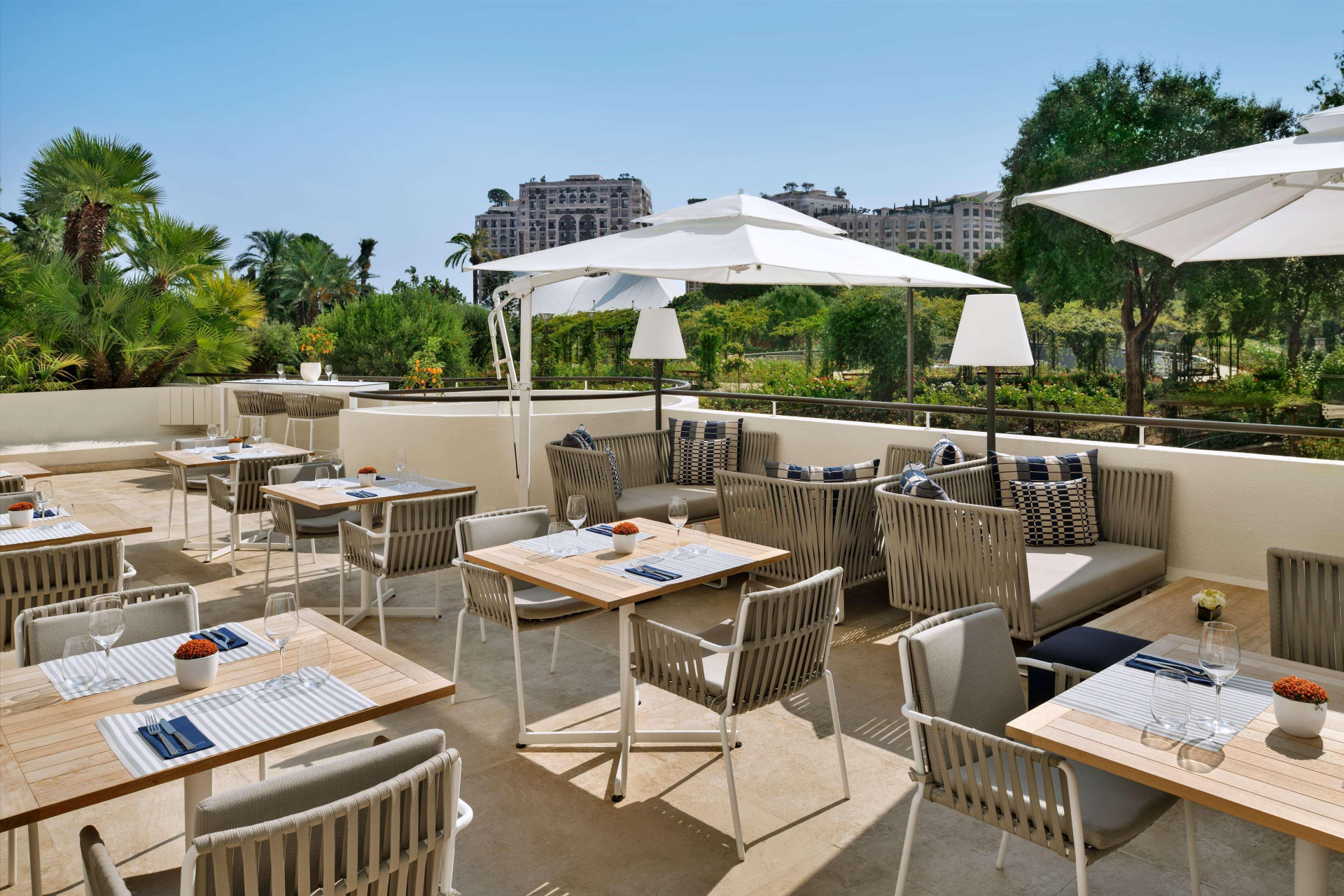 Restaurant Columbus Hotel Monte-Carlo, Curio Collection by Hilton