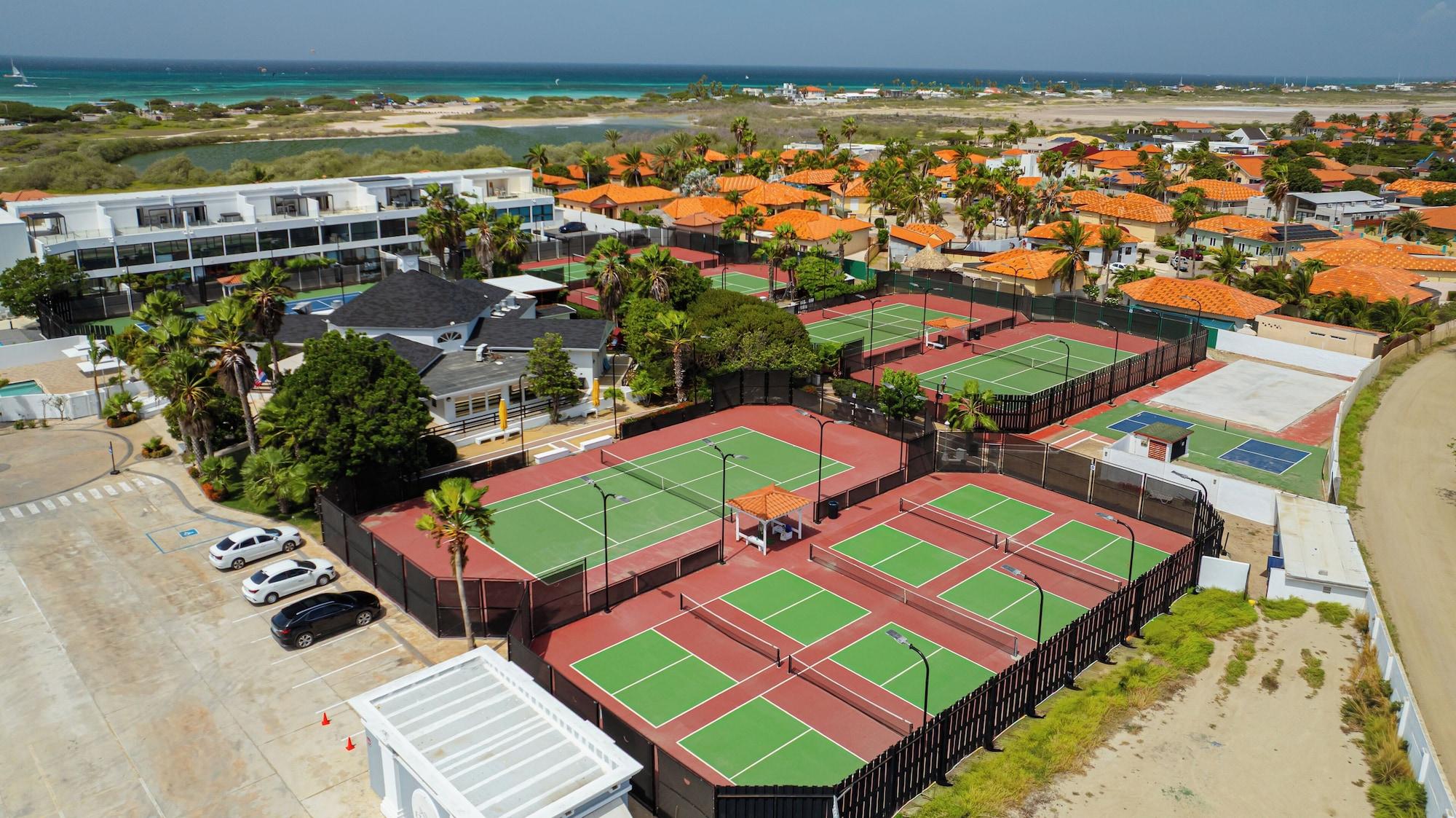 Instalaciones Recreativas Bocobay Aruba Racquet Club