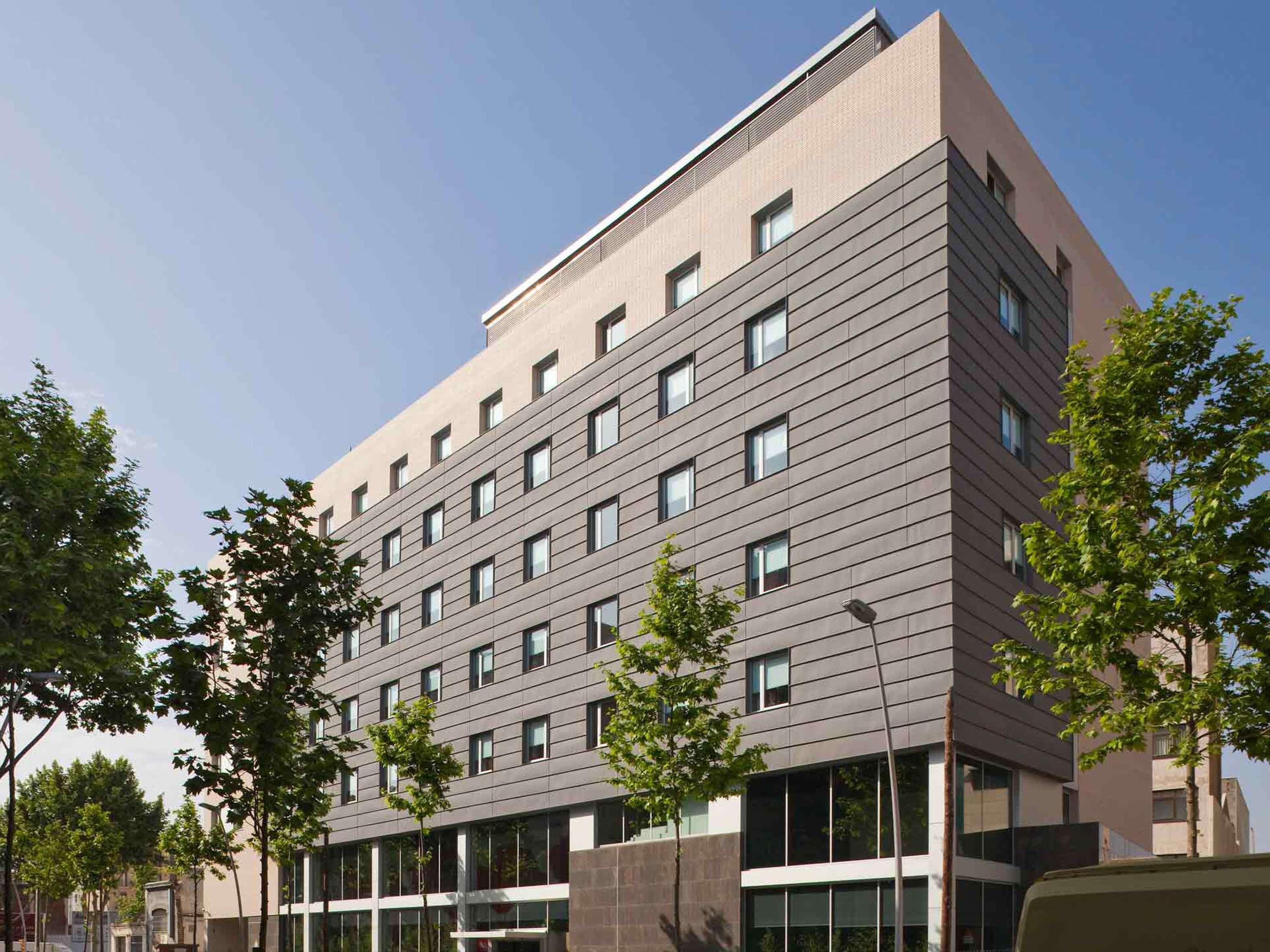 Vista Exterior ibis Barcelona Glories 22