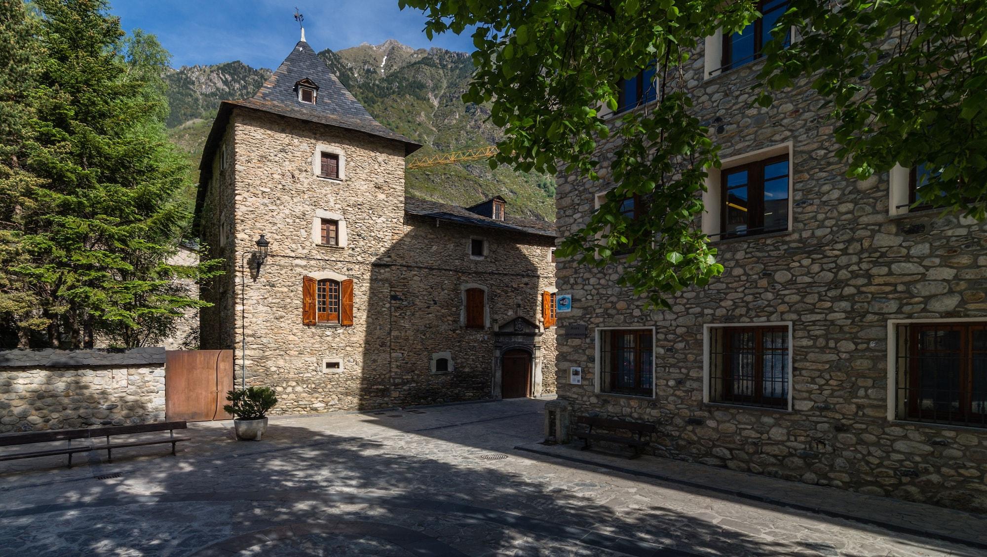 Vista Exterior Hotel Ciria