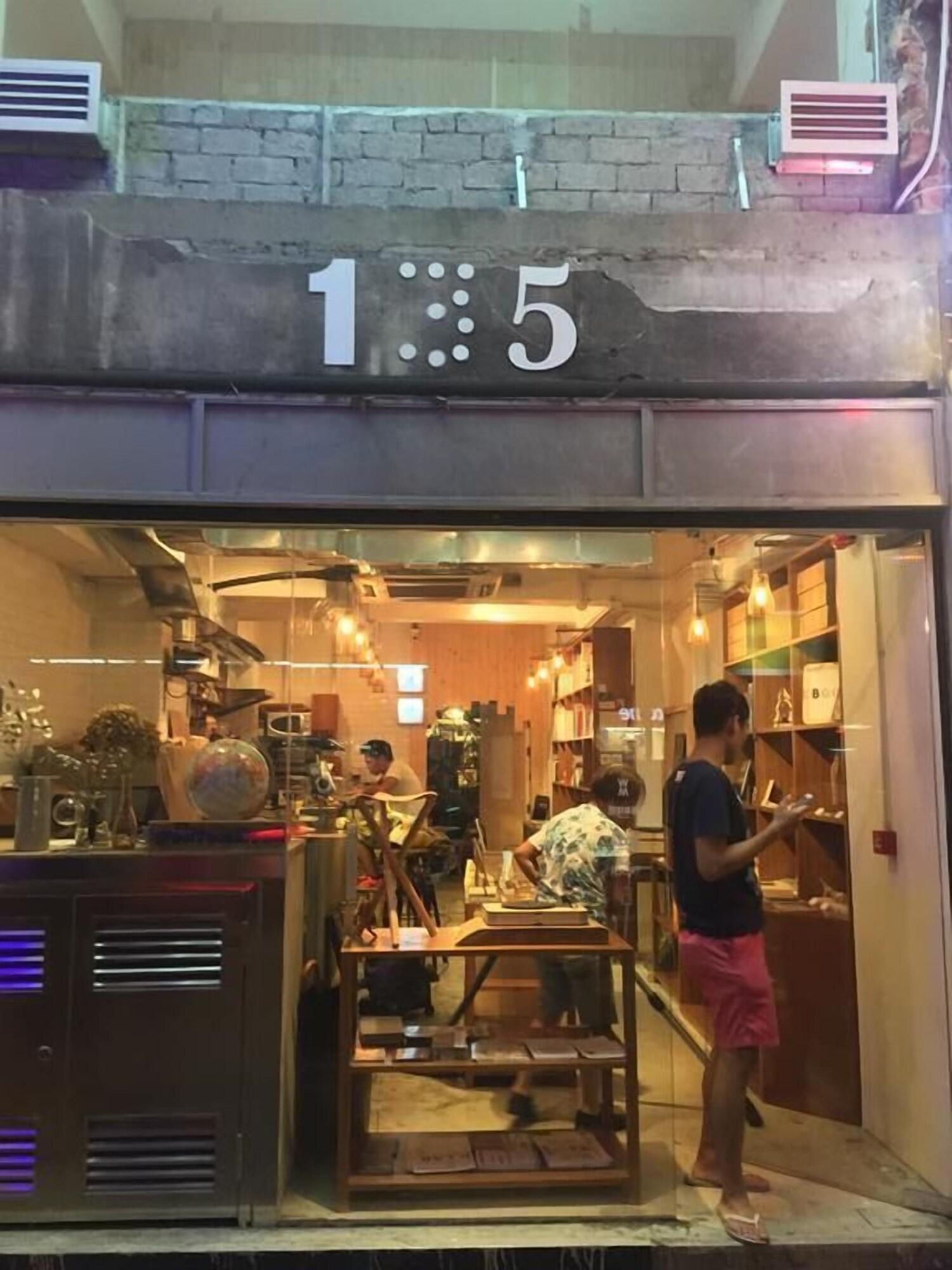 Vista Exterior Wontonmeen - Hostel