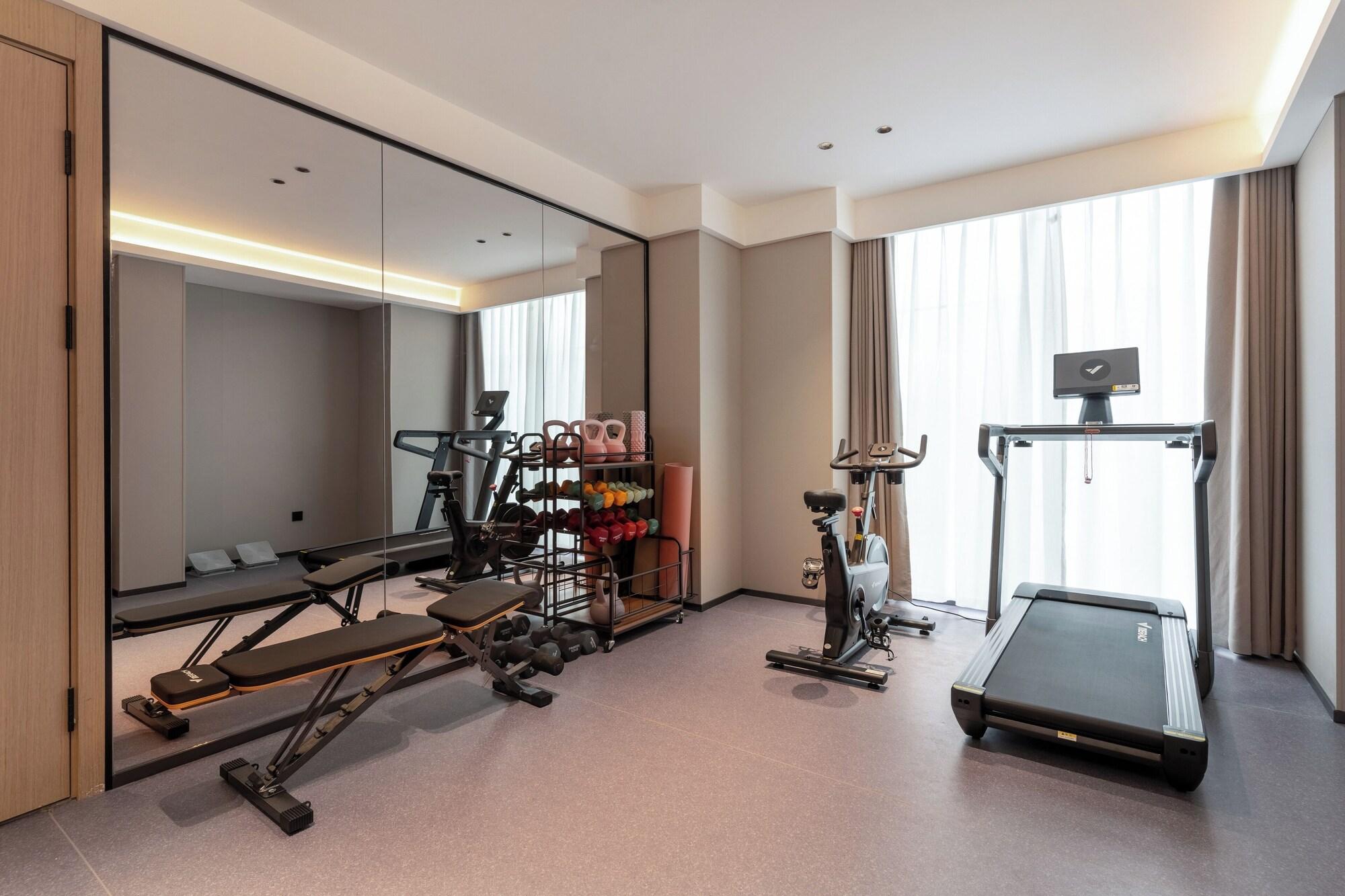 Gimnasio CYBO Station SSAW Hotel Hualin Temple Subway Station ShangxiajiuPedestrian Street Guangzhou
