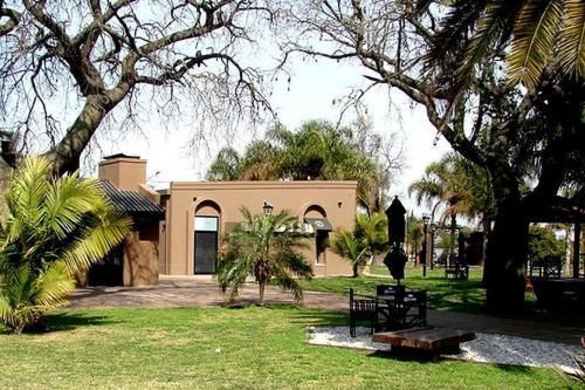 Vista Exterior Hotel de Campo Colon