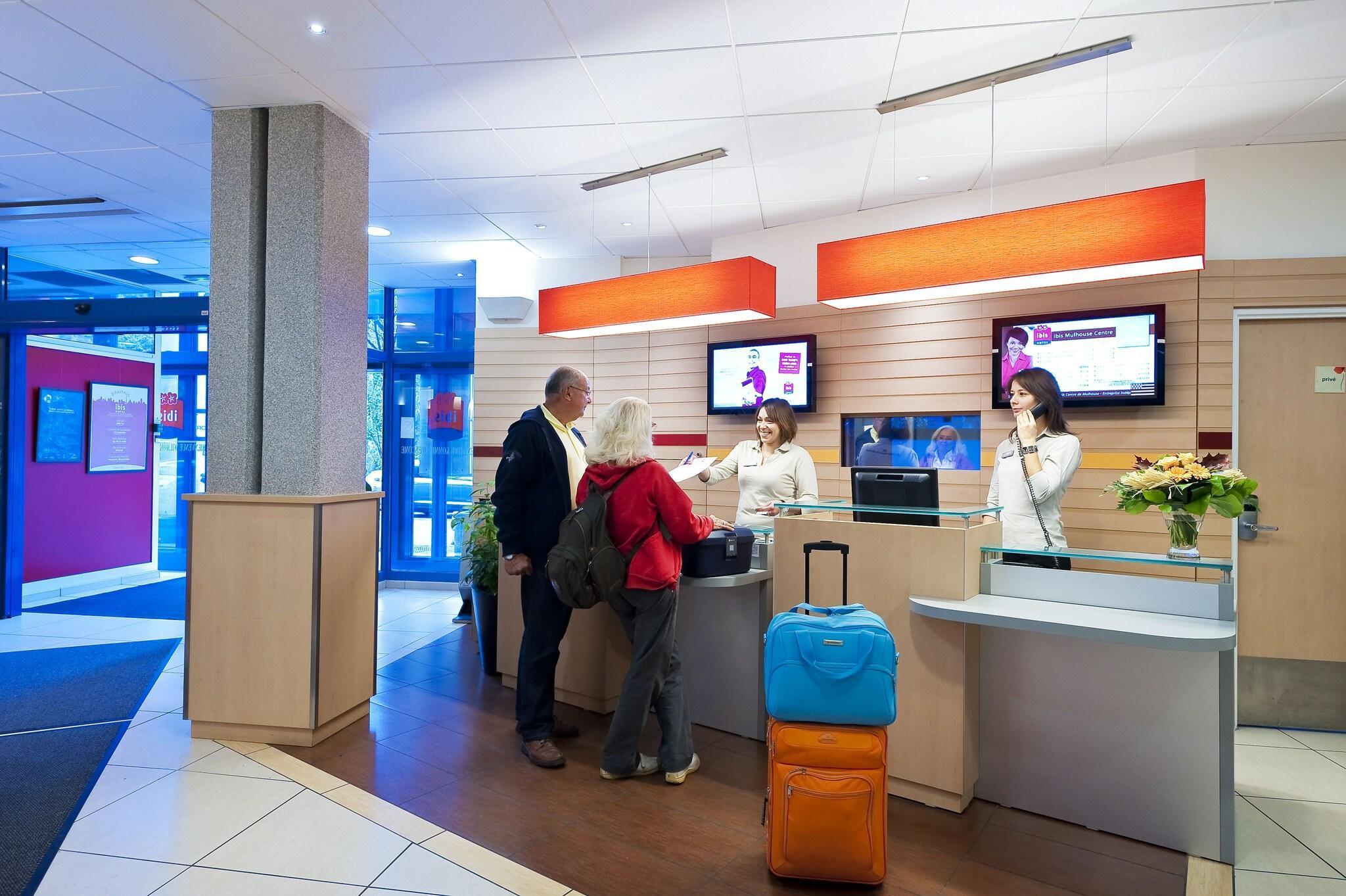 Vista Lobby ibis Mulhouse Centre Filature