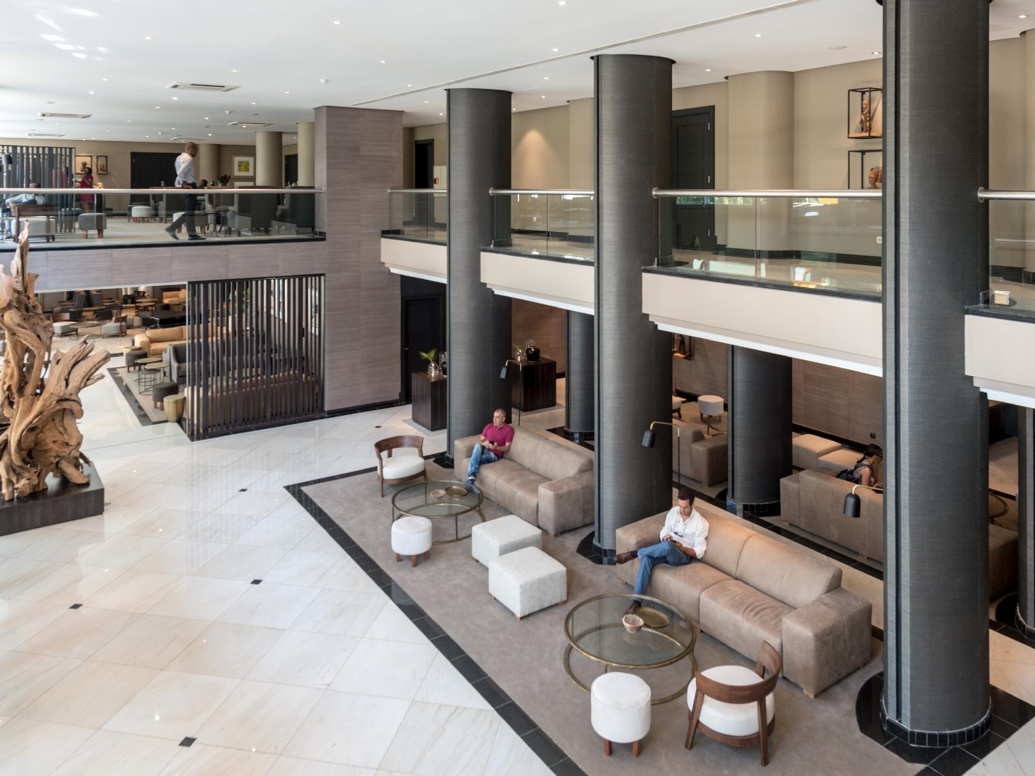 Vista Lobby Hotel Avenida