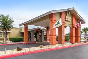 Alojamiento - Quality Inn & Suites I-35 near Frost Bank Center