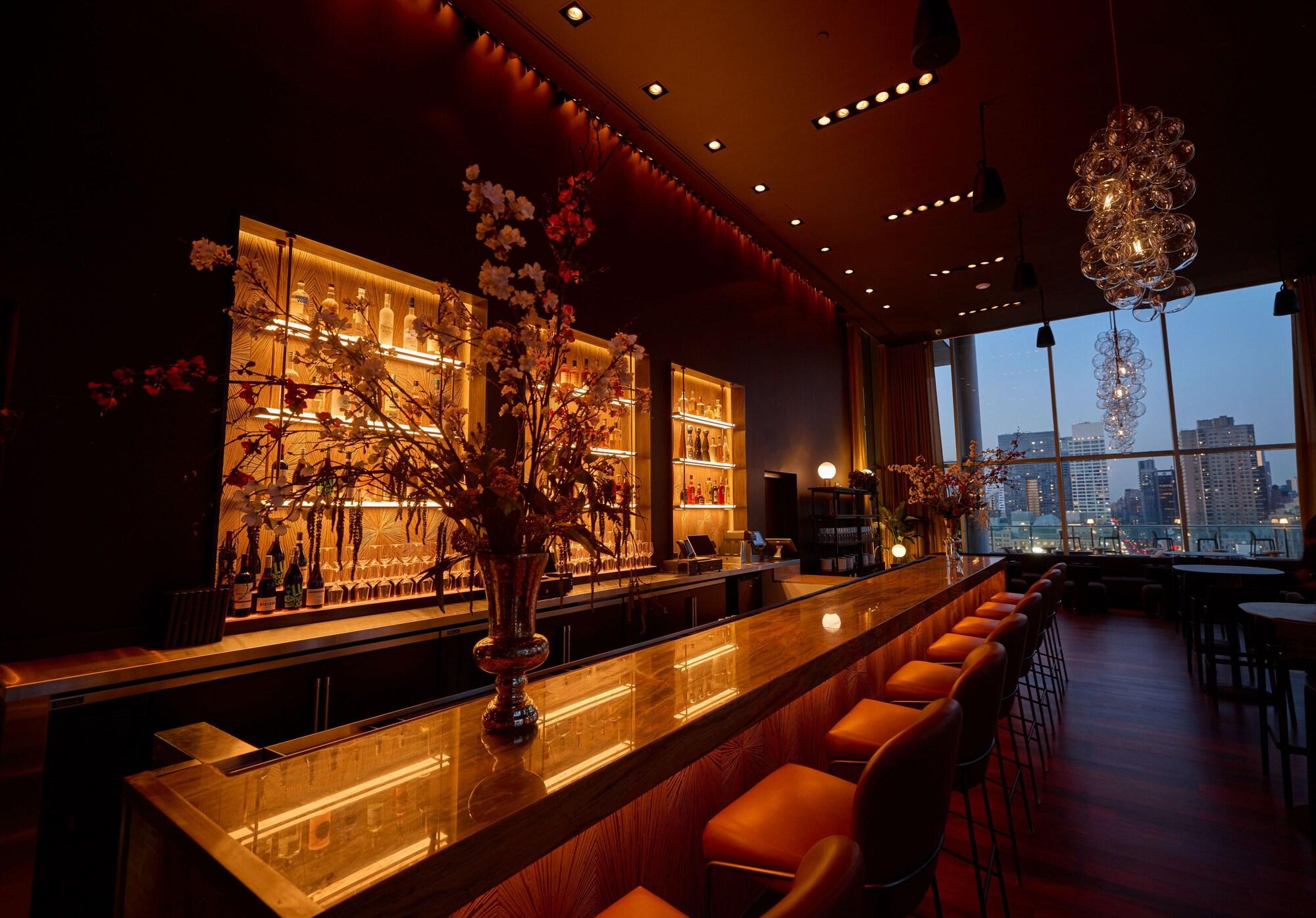 Bar/Salón Ink 48 Hotel