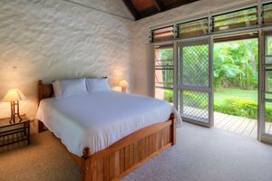 Alquiler Vacacional - Pool, backyard retreat, free WIFI, walking distance to the beach & restaurant