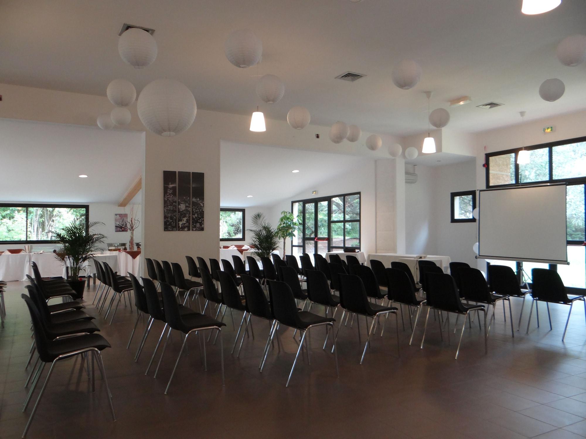 Sala de Reuniones Domaine du Val de Cèze