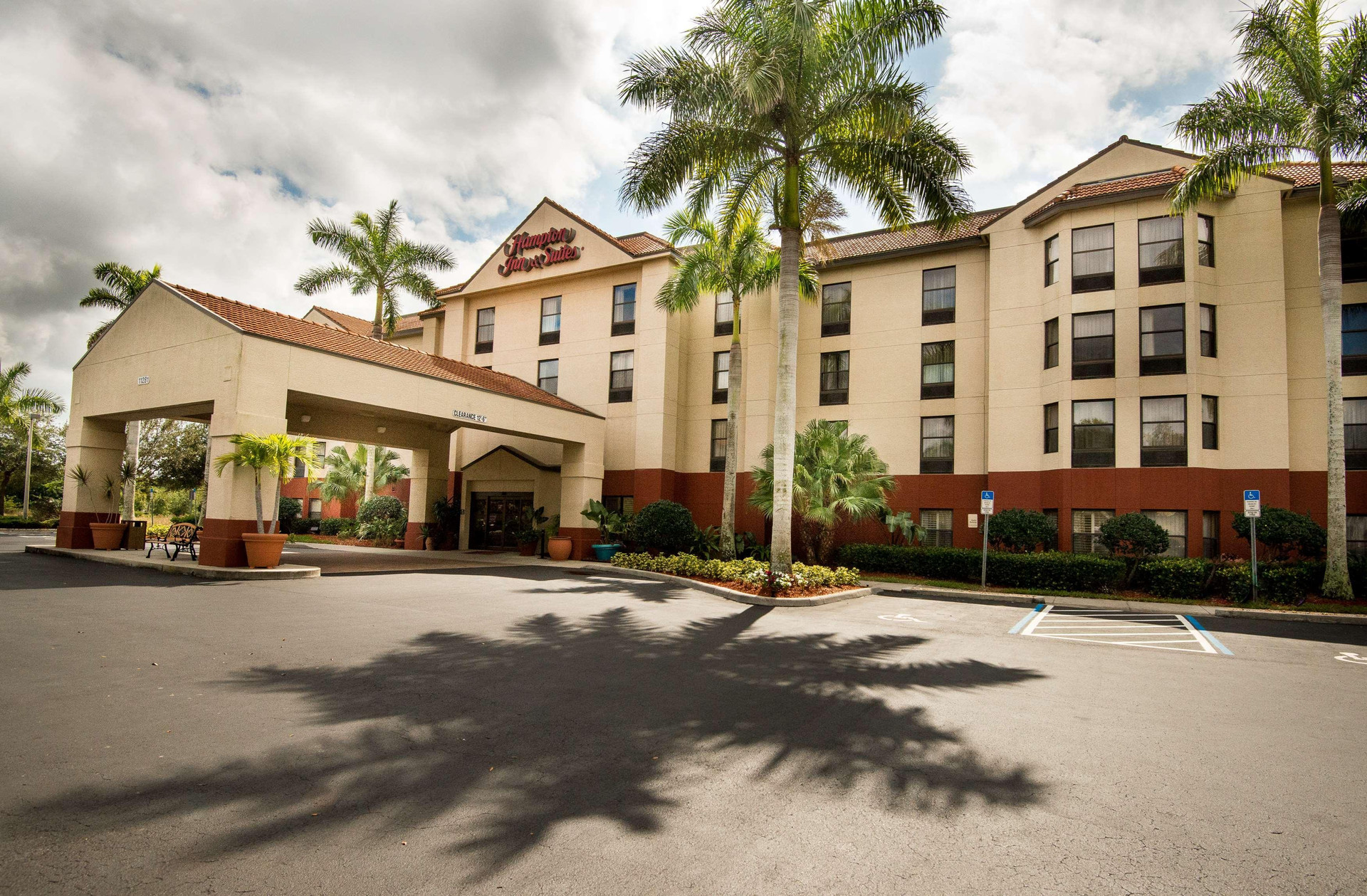 Vista Exterior Hampton Inn & Suites Fort Myers Beach/Sanibel Gateway