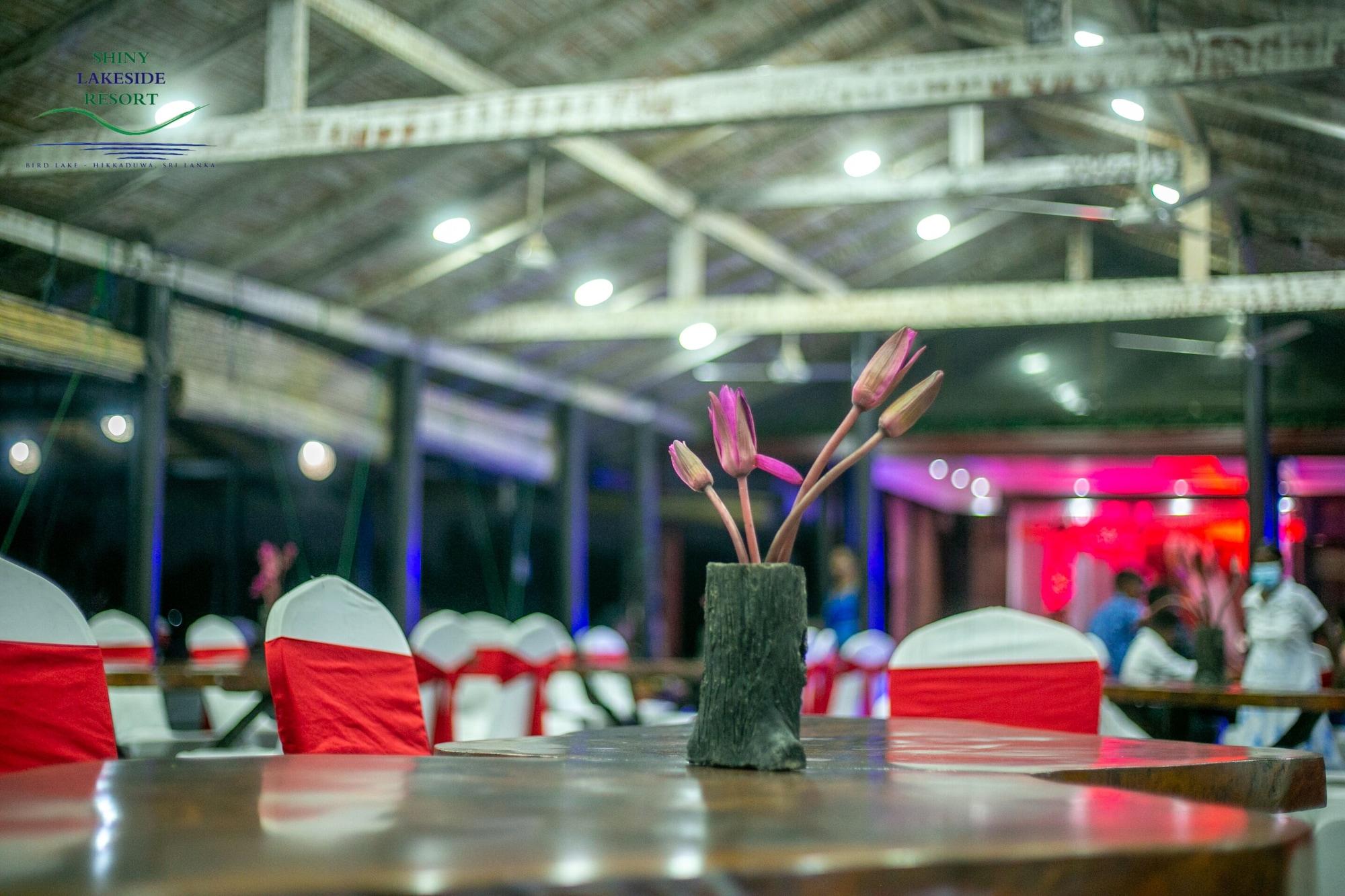 Vista Lobby Shiny Lakeside Resort