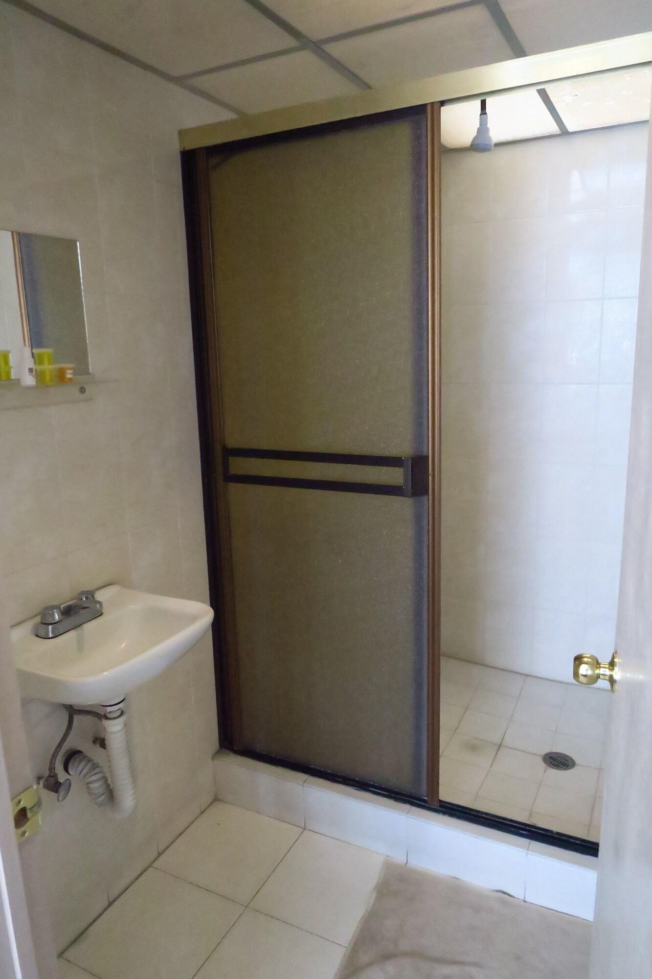 Equipamiento de Habitación Hotel Llanito