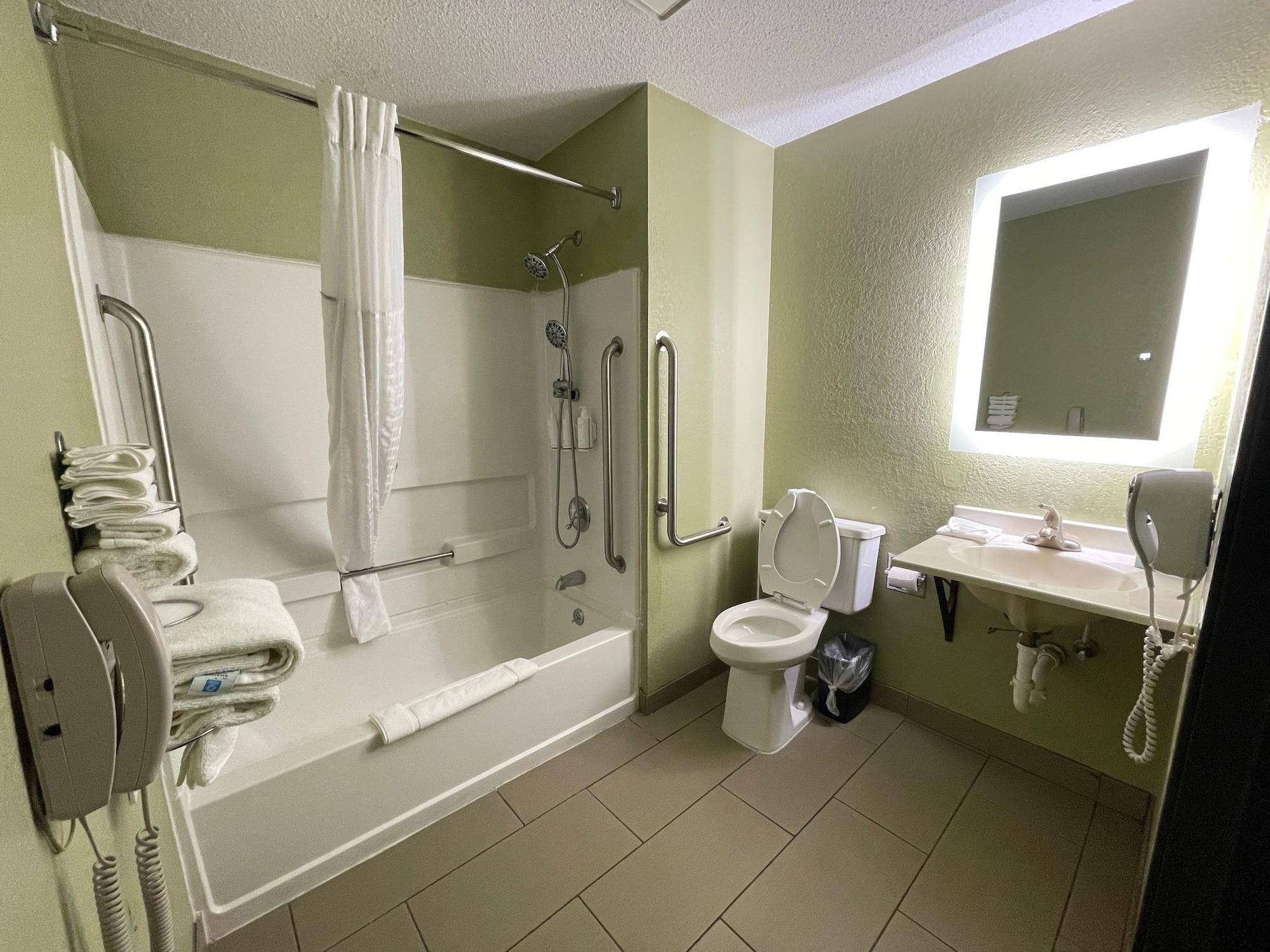 Equipamiento de Habitación Super 8 by Wyndham Ithaca