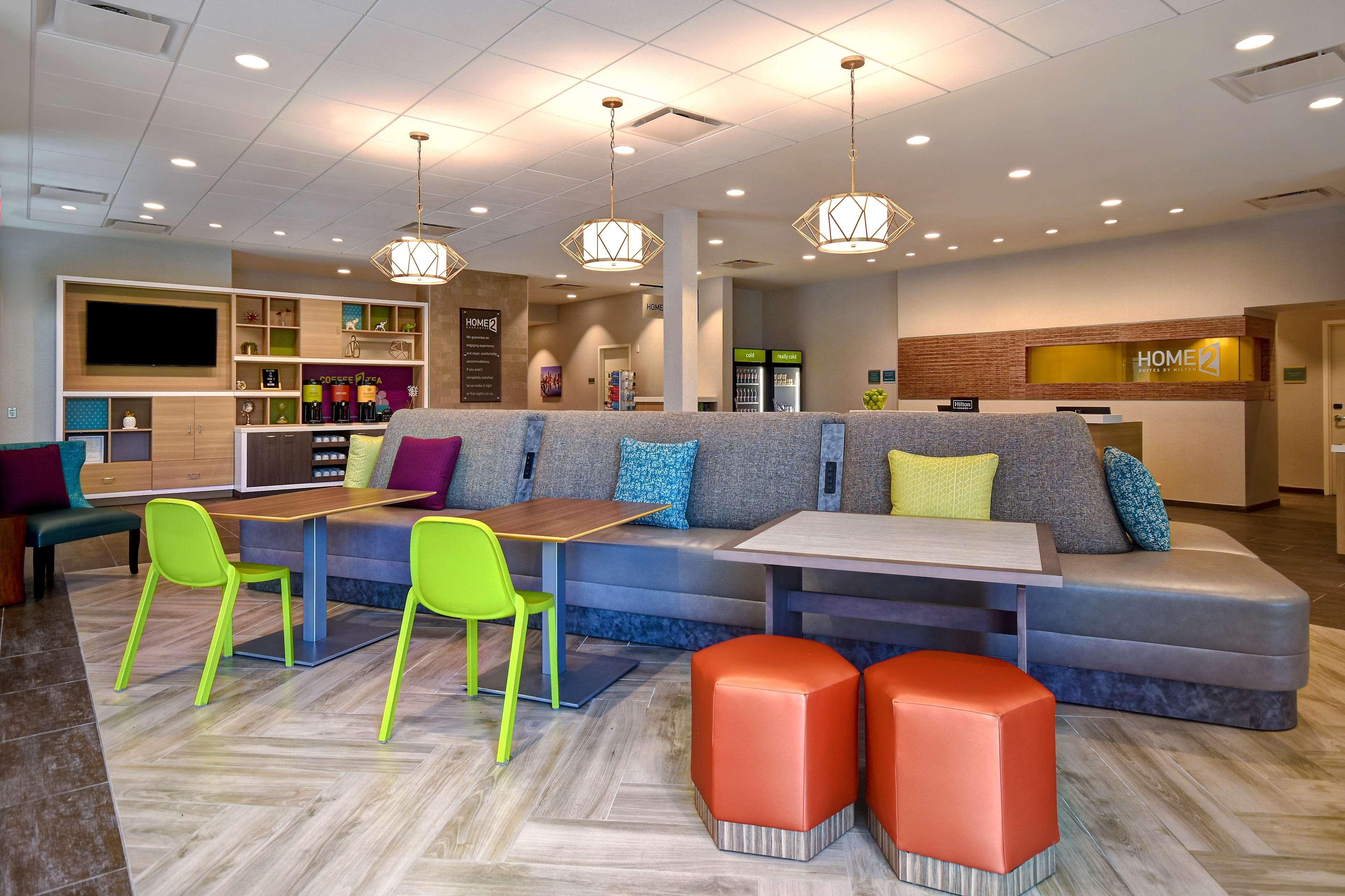 Vista Lobby Home2 Suites by Hilton Boston South Bay