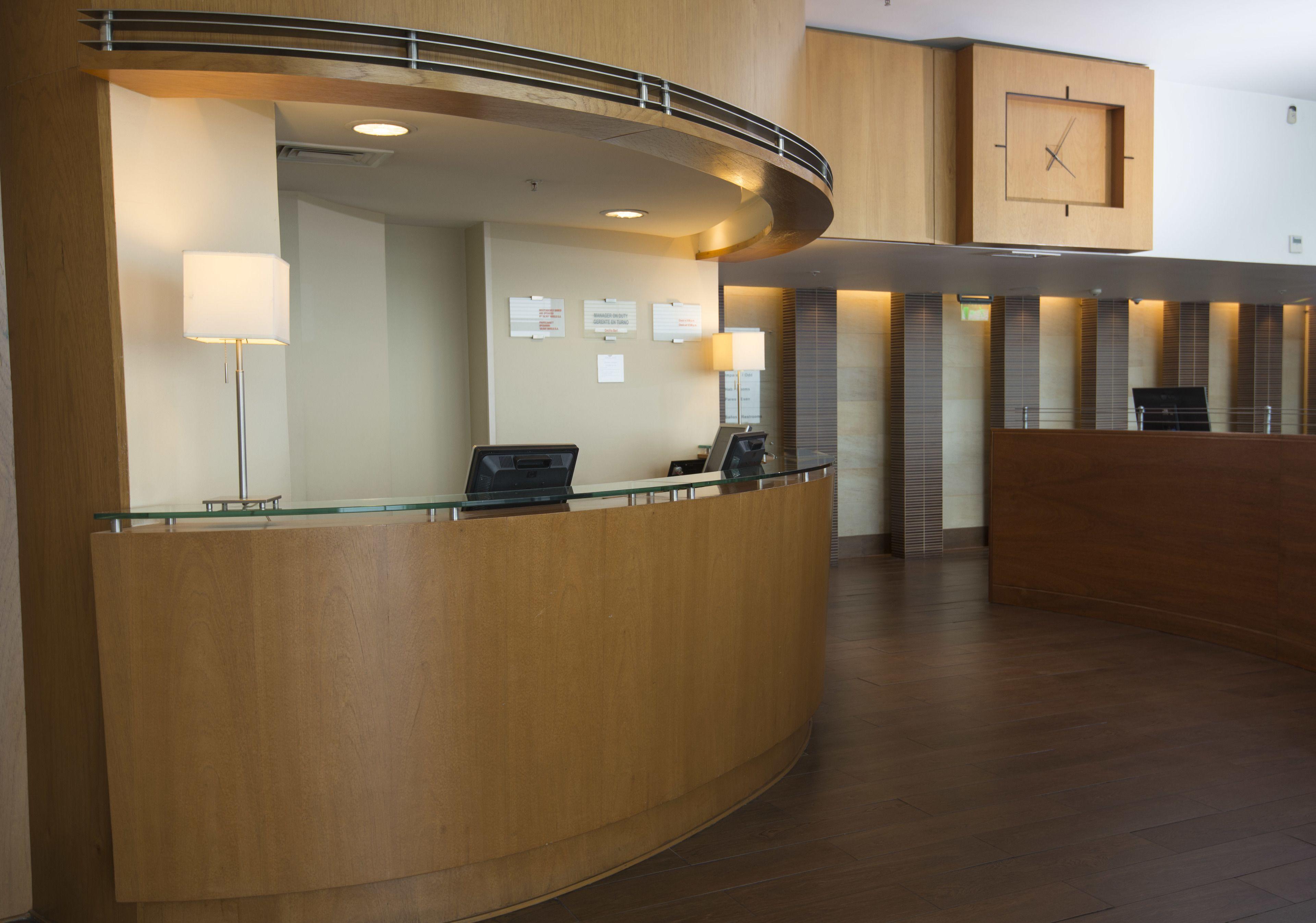 Vista Lobby Holiday Inn Express Puerto Montt