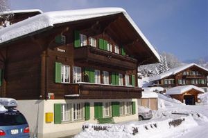 Alquiler Vacacional - quiet location, directly at the ski school with view to the Eigernordwand