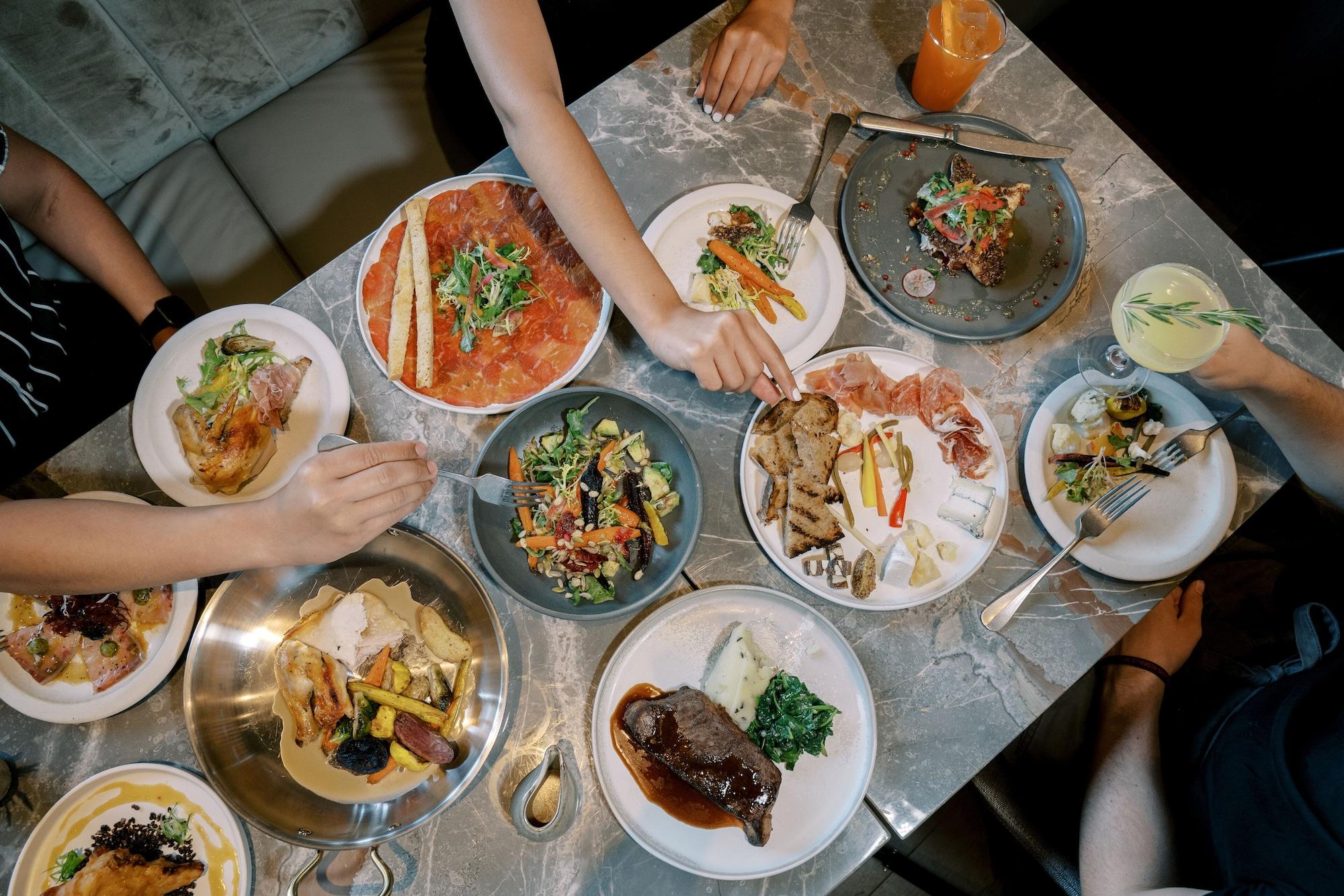 Restaurant TETRA Hotel,  Autograph Collection