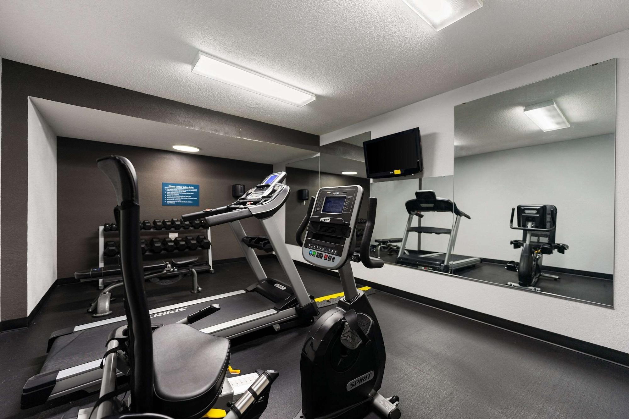 Gimnasio Econo Lodge