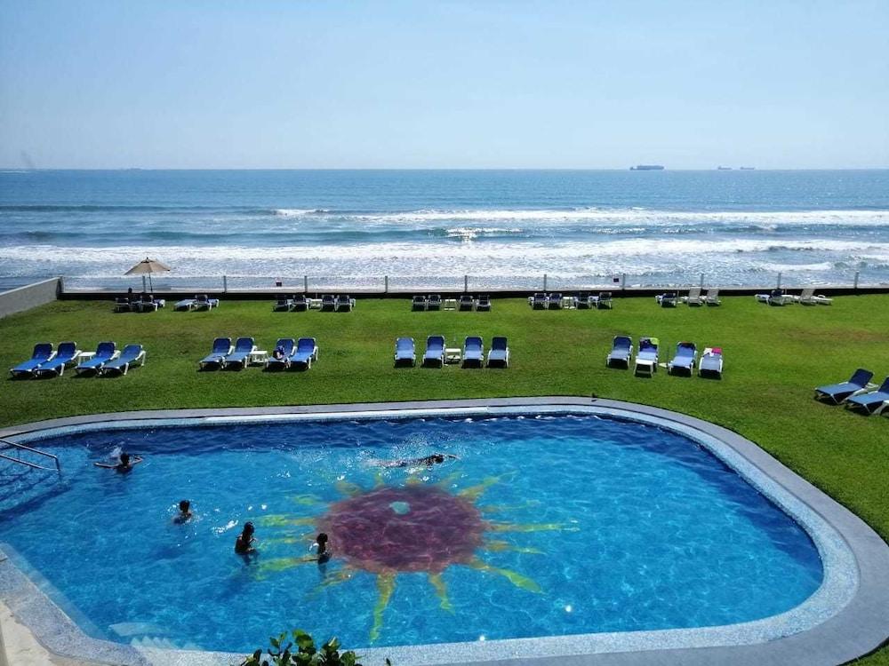 Vista da piscina Hilton Garden Inn Veracruz-Boca del Río