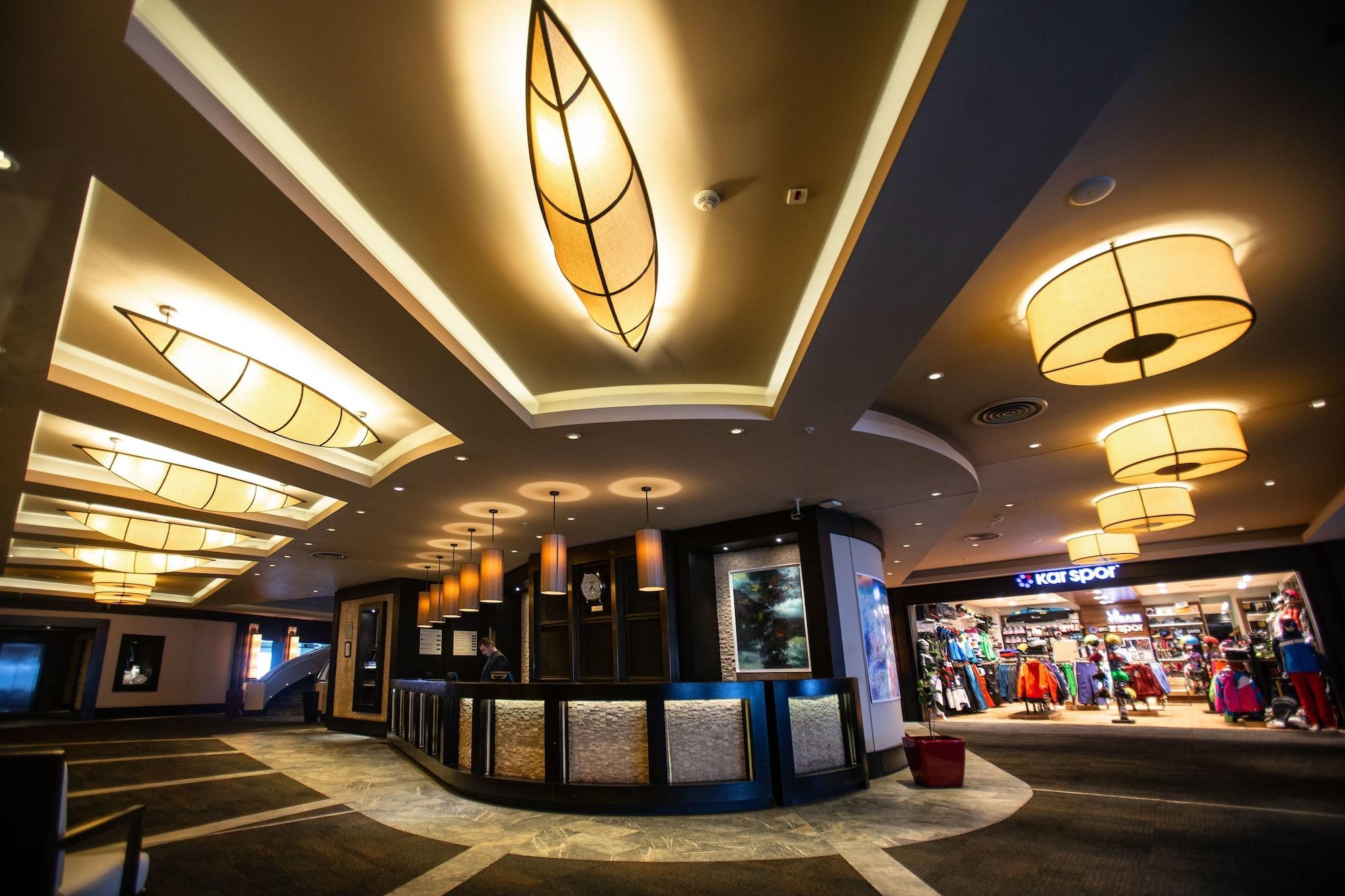 Vista Lobby Sway Hotels