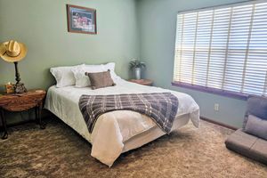 Arriendo temporal - Charming 2-bedroom house in Granite nestled at the foot of the Quartz Mountains
