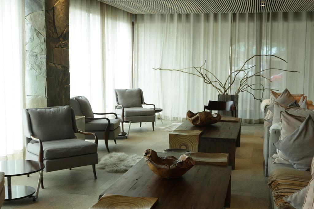 Vista Lobby Hotel Dreams Patagonia