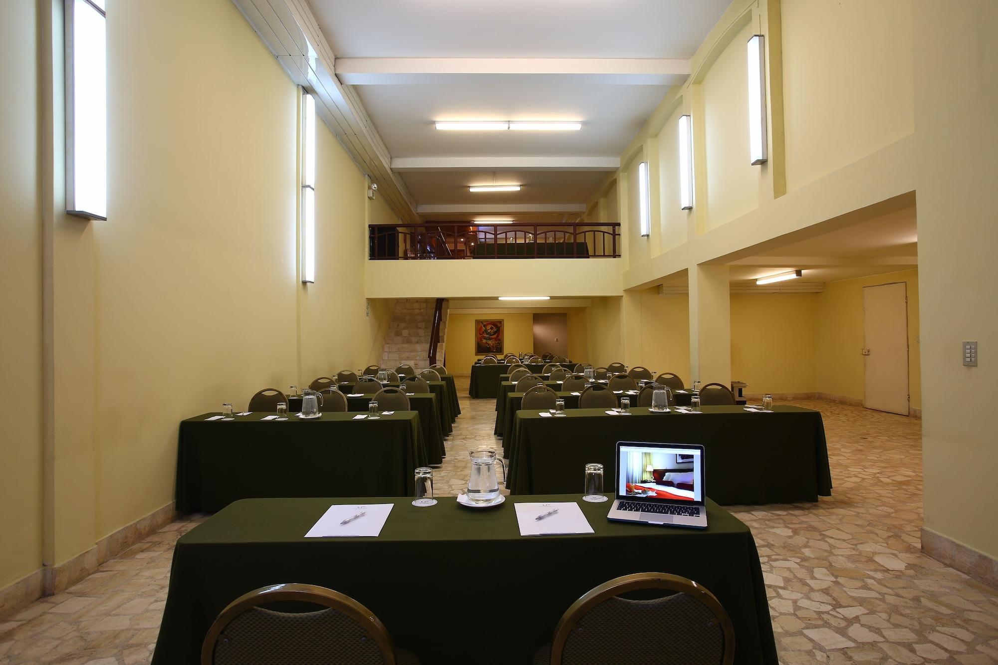 Sala de Reuniones LP Los Portales Hotel Cusco