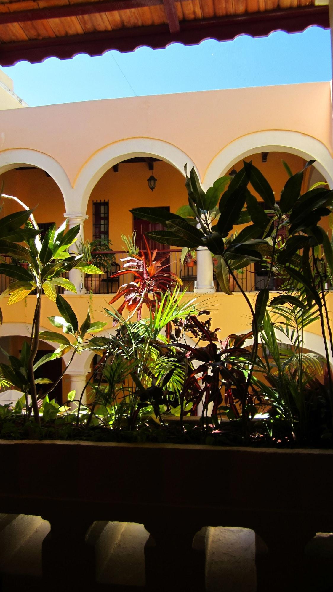 Varios Hotel Castelmar