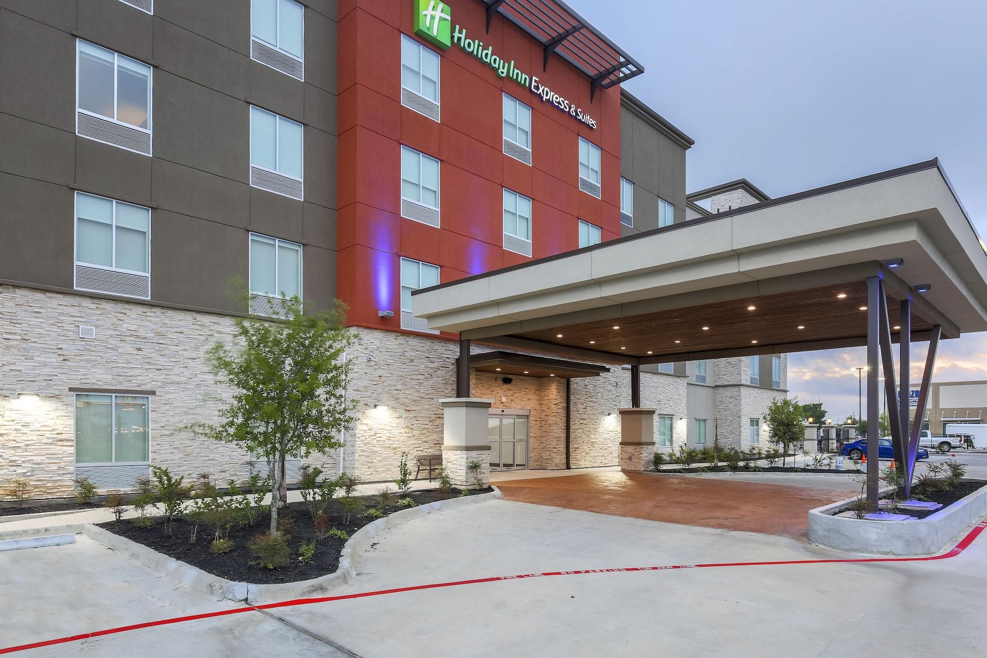 Vista Exterior Holiday Inn Express & Suites Houston SE - Airport Area