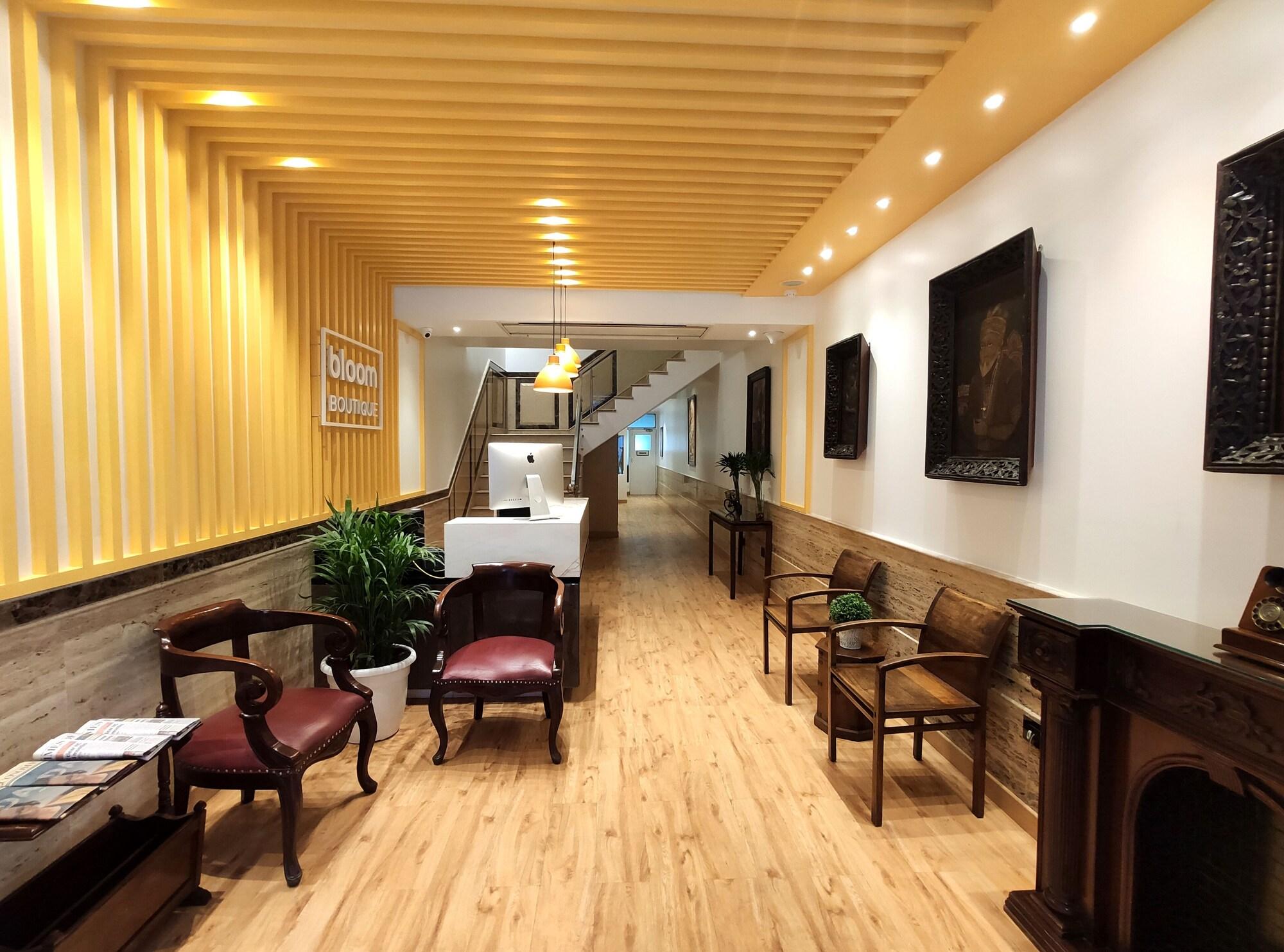 Vista Lobby Bloom Boutique Gk-1