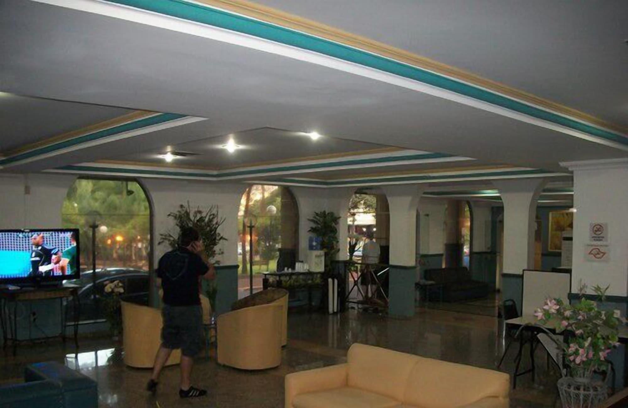 Vista Lobby Prince Hotel