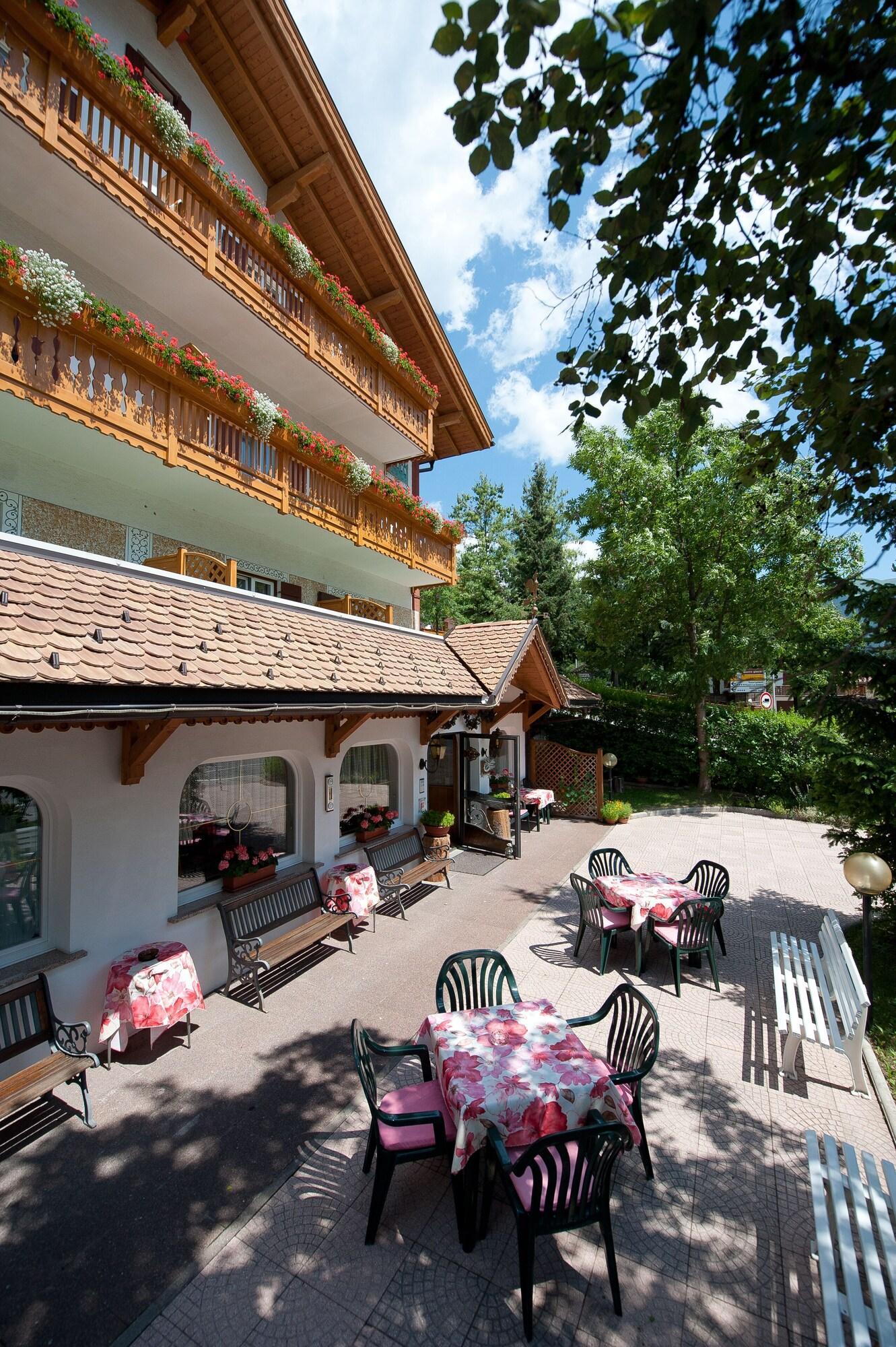 Varios HOTEL CRISTALLO