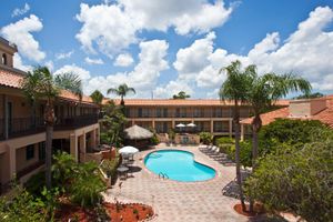 Alojamiento - Red Roof Inn PLUS+ & Suites Tampa