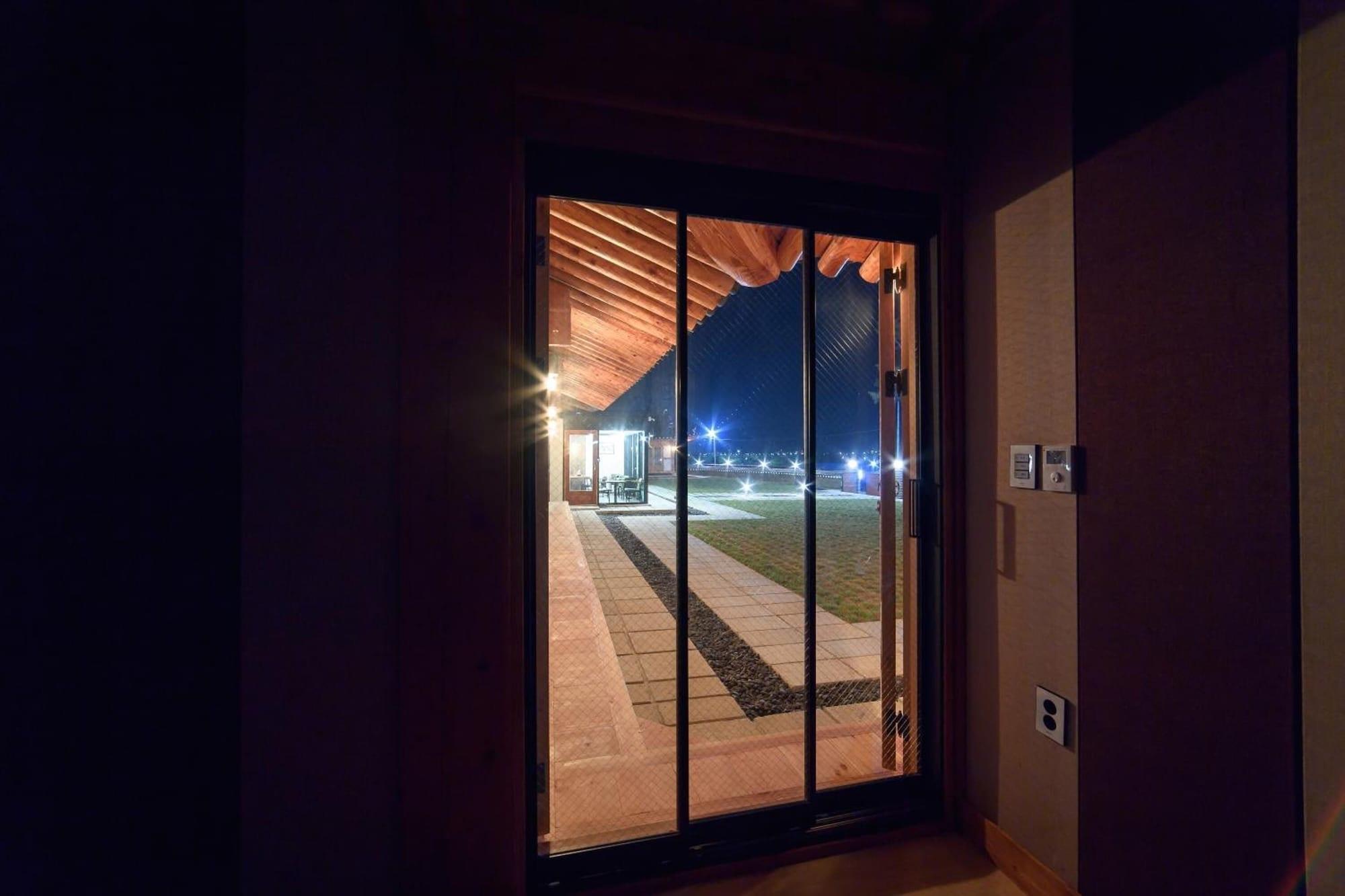 Vista Lobby Hwarangroo