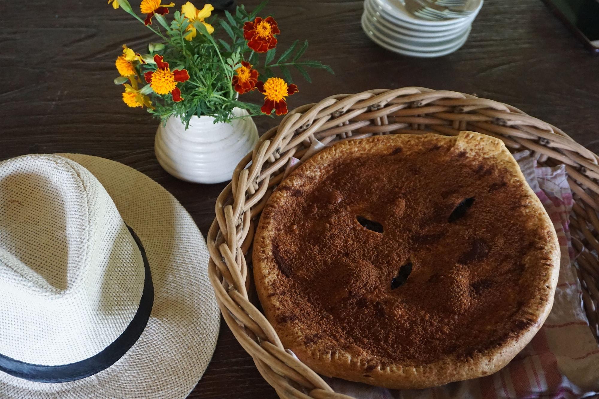 Baño Peaceful Organic Farmhouse Retreat with Stunning Views
