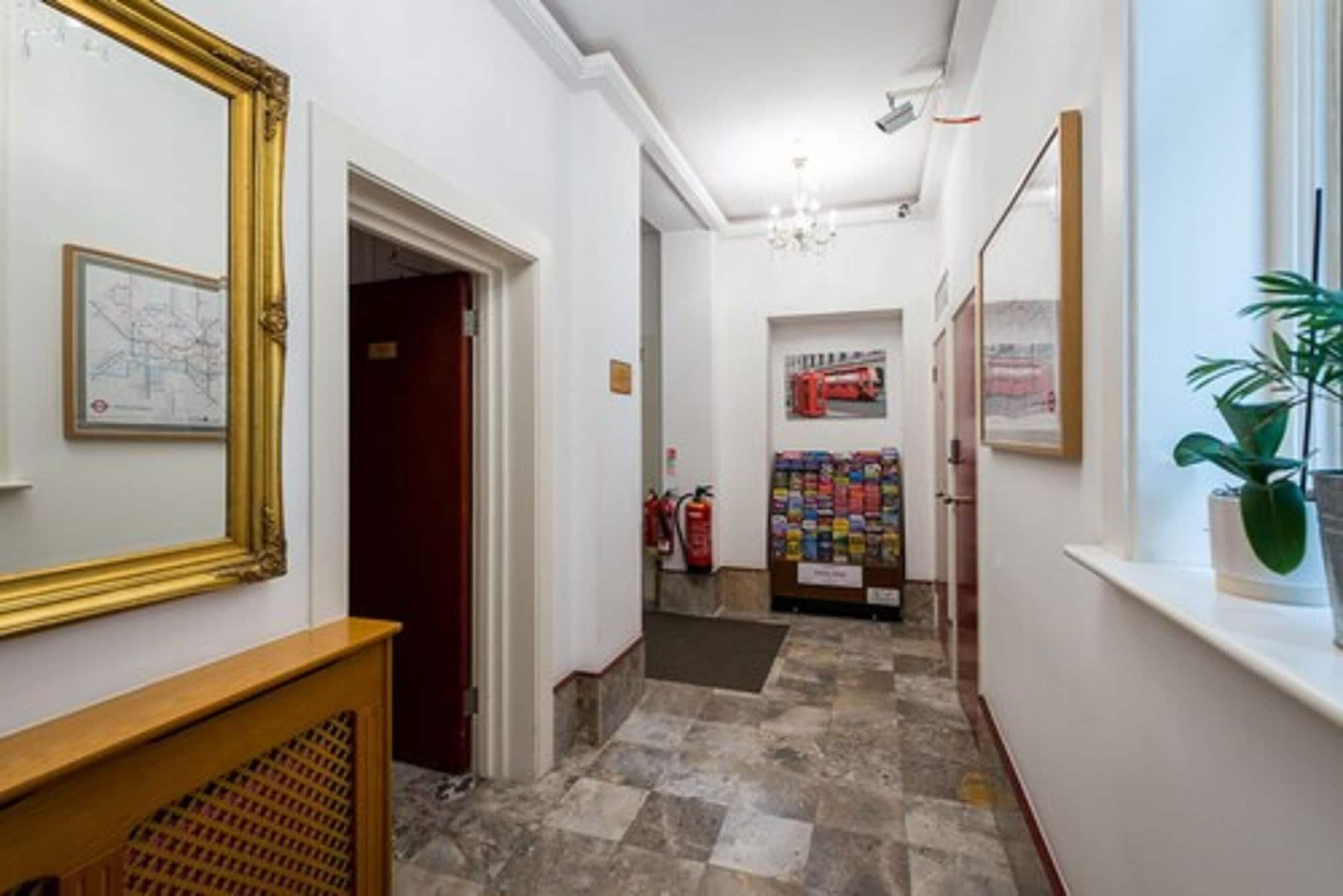 Vista Lobby Adria Hotel
